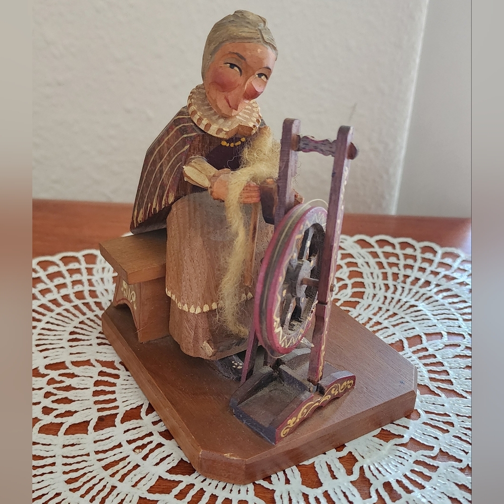 Vintage Anri figure. Folk Art wooden carving. 1950's/1960's Italian folk art fig